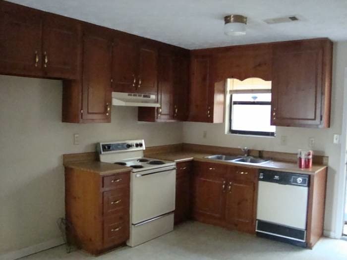 2nd image of 85B Paris Cir