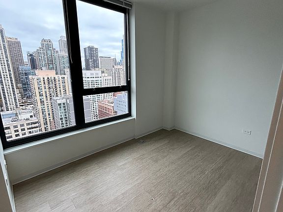 5th image of 731 N Wells St #2401