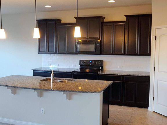 Gourmet kitchen