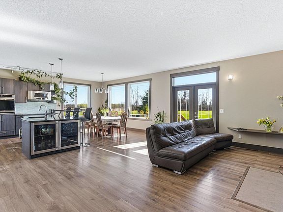4th image of 56217 Range Rd #242