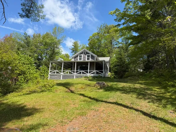 4 Roberts Circle, Boothbay Harbor, ME 04538