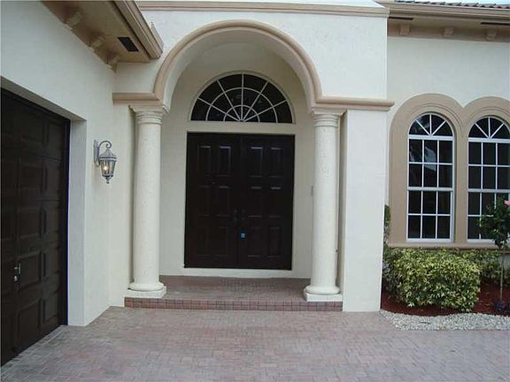 4th image of 561 Enclave Creek