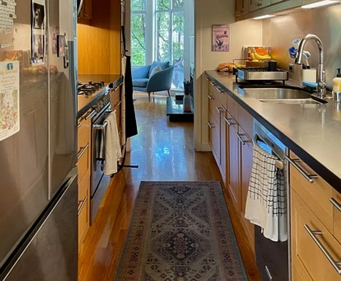 2133 Filbert St — Photo 30