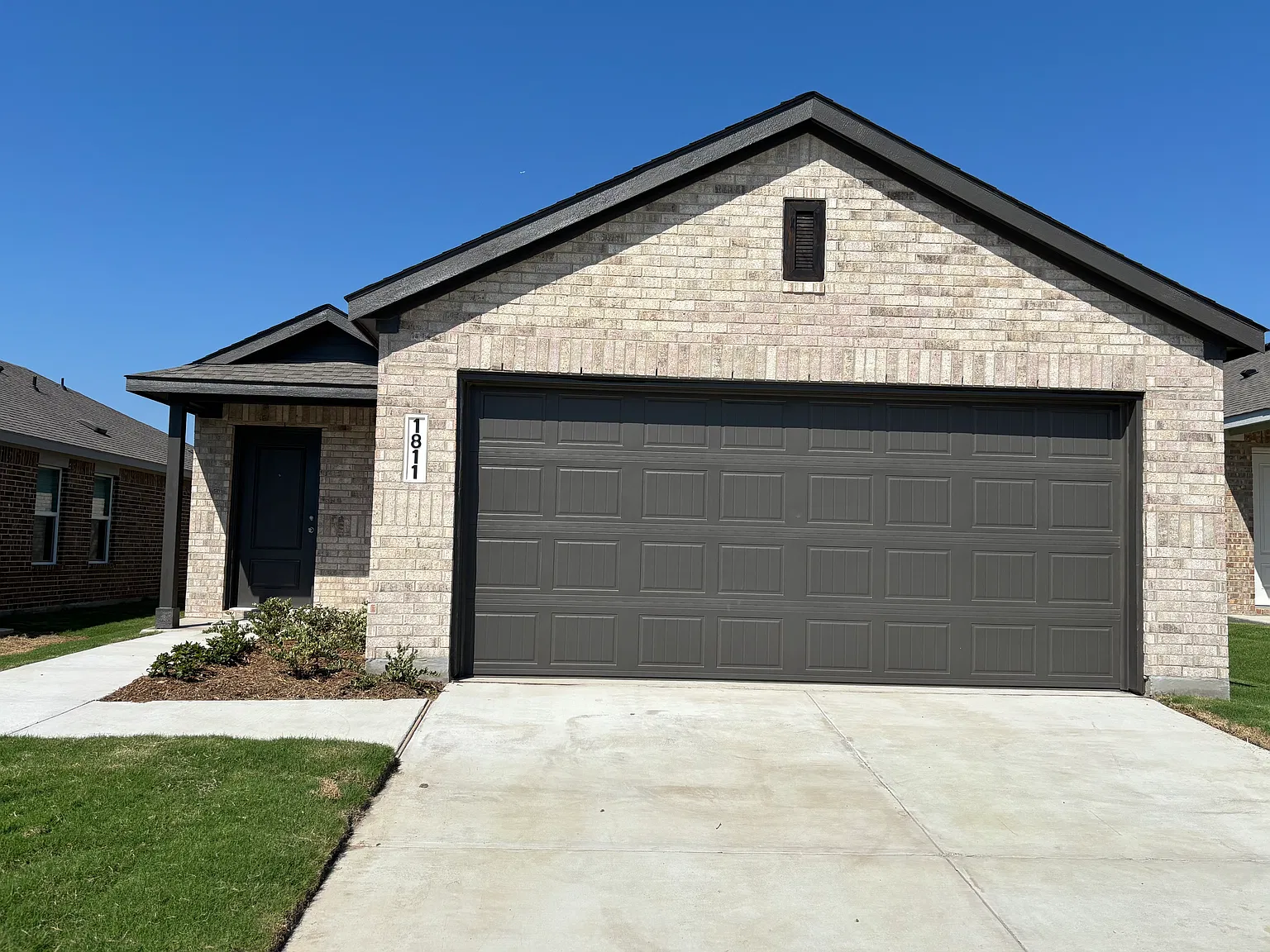 4 bed, 1656 sqft, $2,500 — Photo 1
