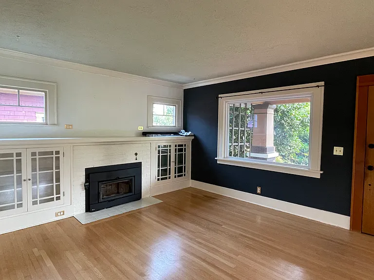 5253 NE 30th Ave — Photo 4