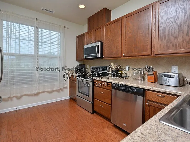 100 Stratford Lakes Drive 324 #324 — Photo 2