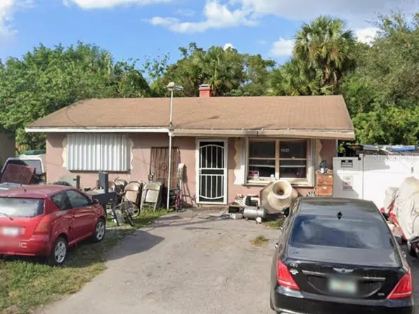 3086 Carver Ct, Sarasota, FL 34234