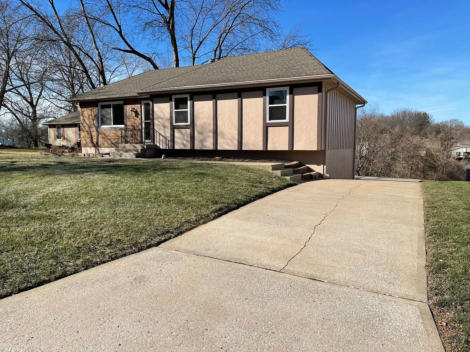 3 bed, 1108 sqft, $1,850 — Photo 3