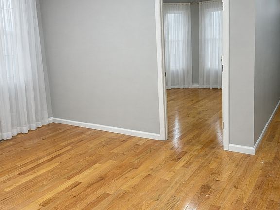 3rd image of 641 E 4th St Floor 1