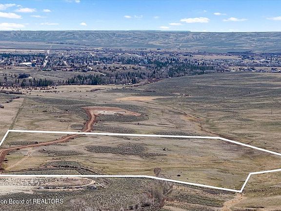3rd image of Willow Lake Rd Tract 1