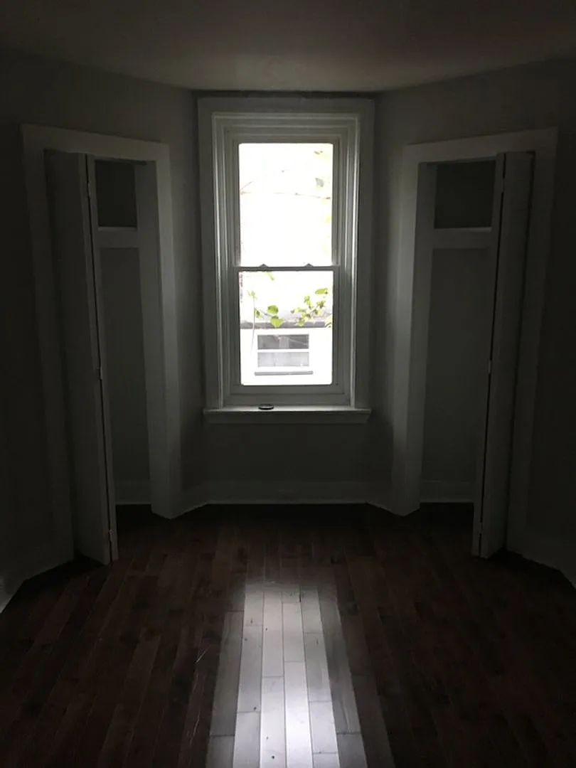 3 Bedroom 1 Bathroom House for Rent — Photo 4