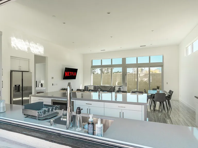 825 Fountain Dr — Photo 6