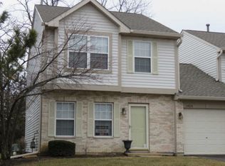 1404 W Split Oak Cir, Round Lake Beach, IL 60073