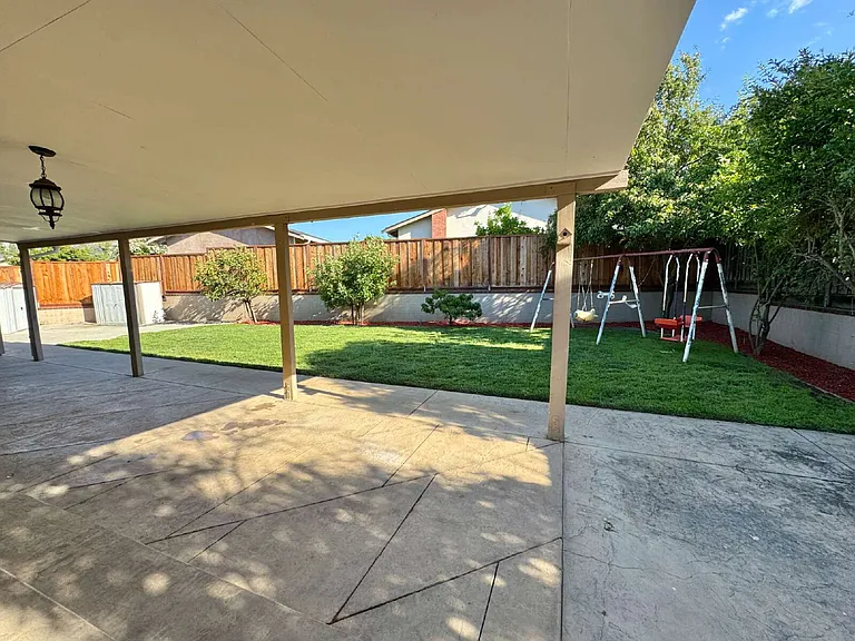 2494 Lone Oak Dr — Photo 60