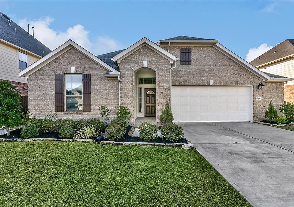1st image of 2102 Post Oak Ct