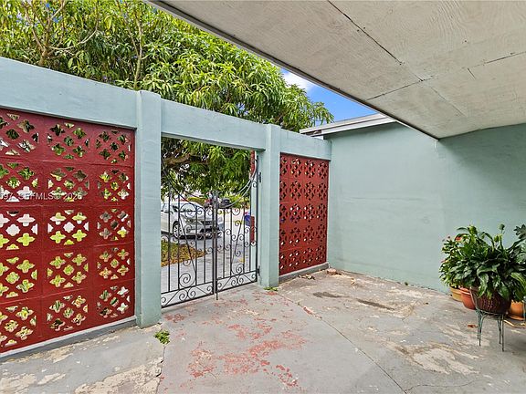 3rd image of 7531 Harbour Blvd