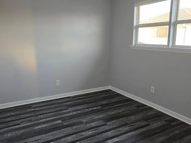 6087 Wildair Dr — Photo 7