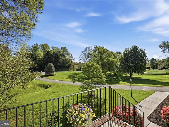 5th image of 155 Bunchberry Ridge Ct