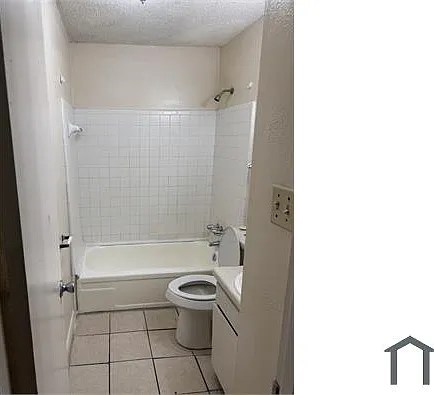 1557 Abbey Rd #D — Photo 2