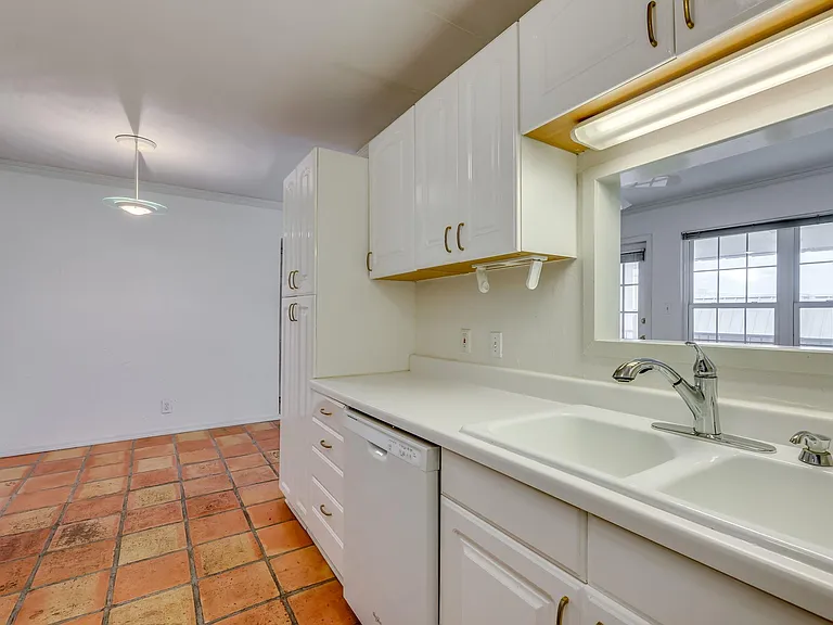 910 Duncan Ln #50 — Photo 9