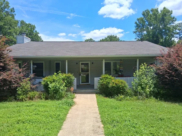 9006 Green Valley Ct, Douglasville, GA 30134