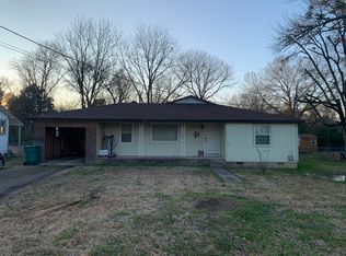 704 S Jackson Ave, Russellville, AR 72801