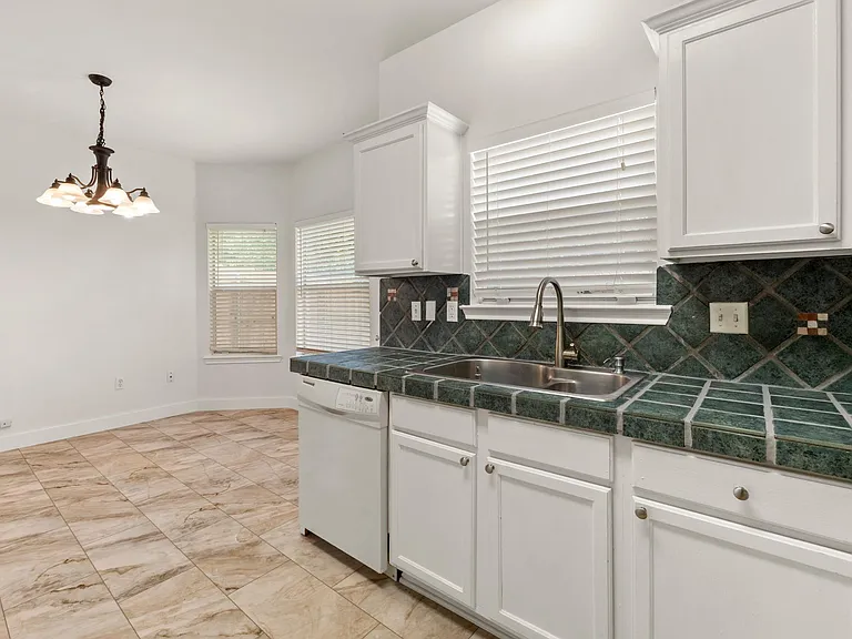 1908 Windy Park Dr — Photo 12