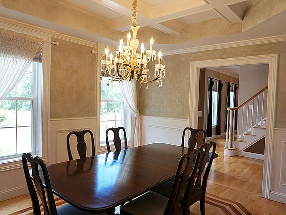 Elegant Formal Dining Room