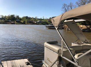 9 Michaels Gap Ln, Hickory, NC 28601