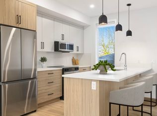 Loop 28, Calgary, AB T2T 1K4