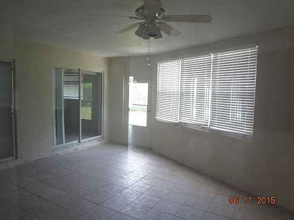 3rd image of 9403 NW 81st Mnr