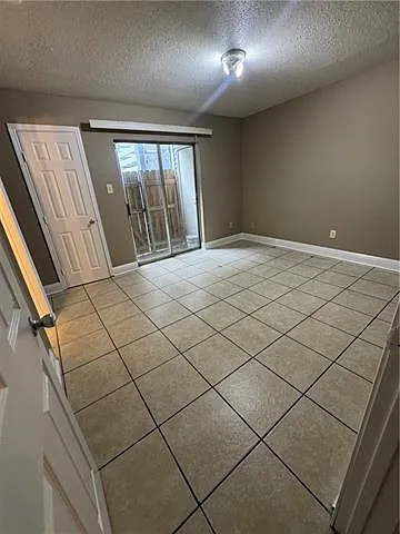 4218 Hessmer Ave #115 — Photo 6