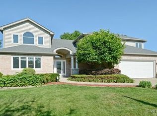 2311 Gleneagles Dr, Naperville, IL 60565