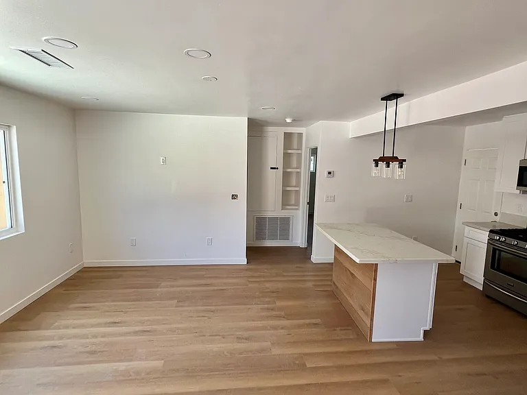 7147 Mohawk St #1 — Photo 11