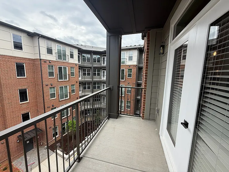 District on the Etowah Apartments — Photo 375