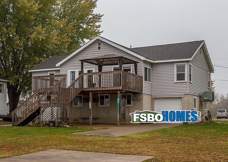 1st image of 3830 N Shore Dr