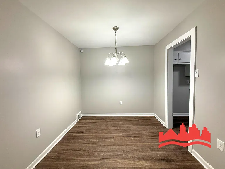 3521 Steele St — Photo 6