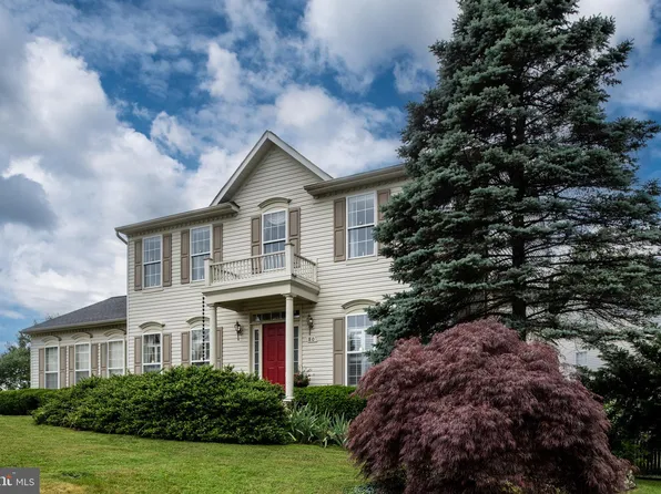 80 Basalt Dr, Fredericksburg, VA 22406