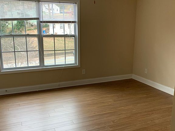 5th image of 601 North Ave