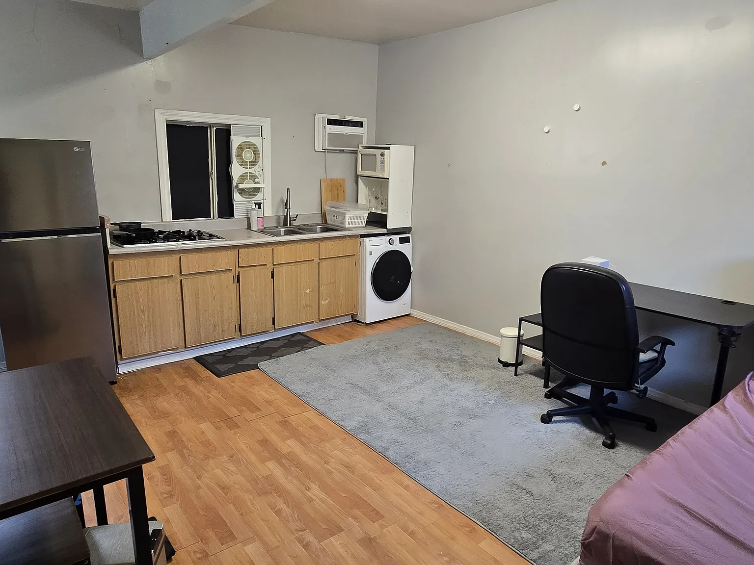 Studio, 450 sqft, $1,500 — Photo 3