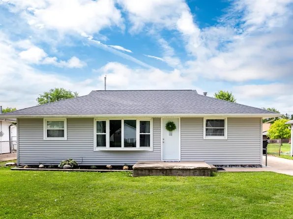 108 Duensing Ln, Washington, IL 61571