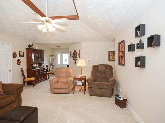 4th image of 142 Highland Springs Ct