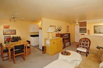 Convenient layout-large closet at entry