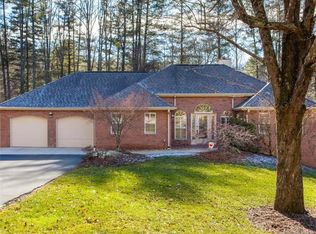 109 Prestwick Dr, Hendersonville, NC 28791