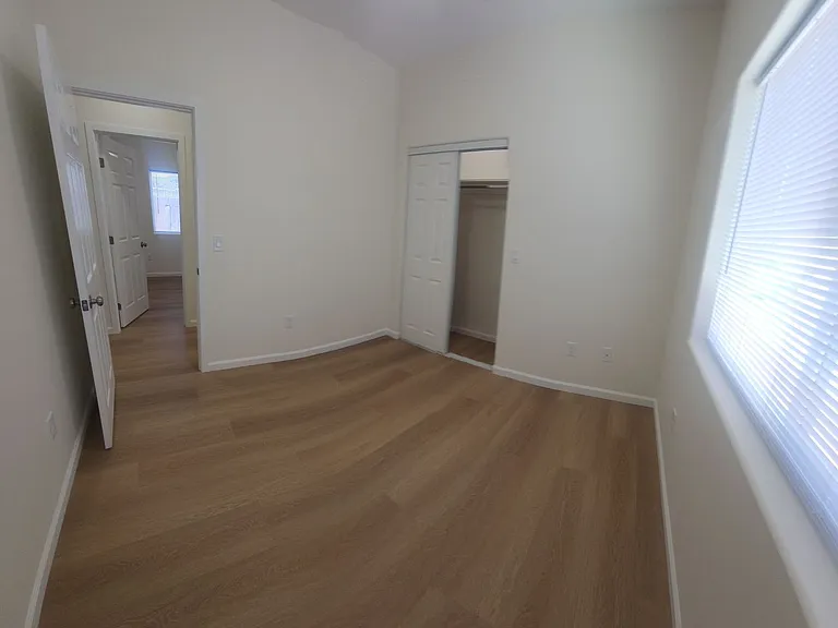 550-554 556 Foothill Blvd — Photo 69