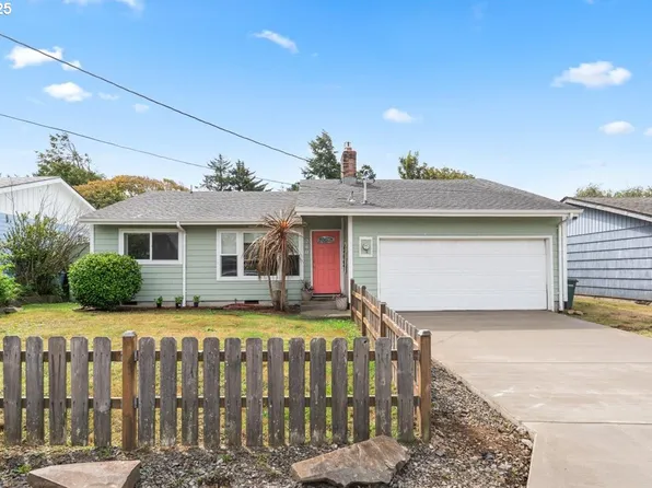 240 NE 10th Ct, Newport, OR 97365