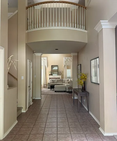 121 Ozuna Dr — Photo 2