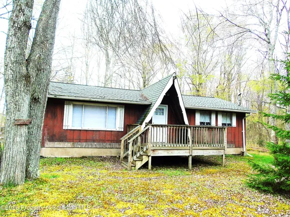 154 Squaw Trl, Pocono Lake, PA 18347
