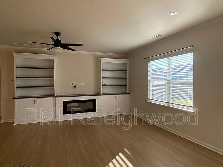 2124 Fox Chapel Pl — Photo 11