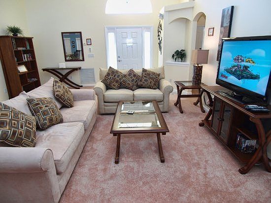 WNH3P15751B-Living-Area